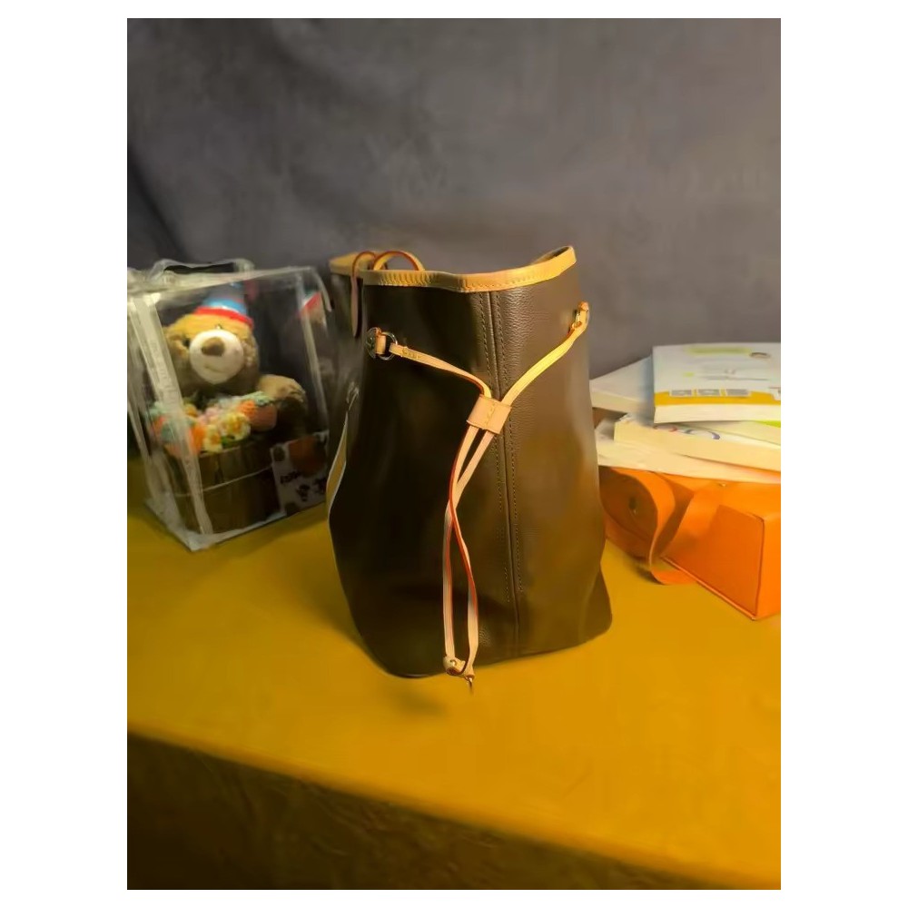 Borsa a Spalla Donna Luxe a Secchiello – Elegante Borsa Classica per l’Uso Quotidiano