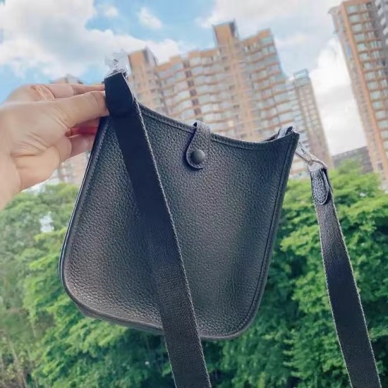 Borsa Luxe Classic in Pelle – Tracolla Artigianale da Donna