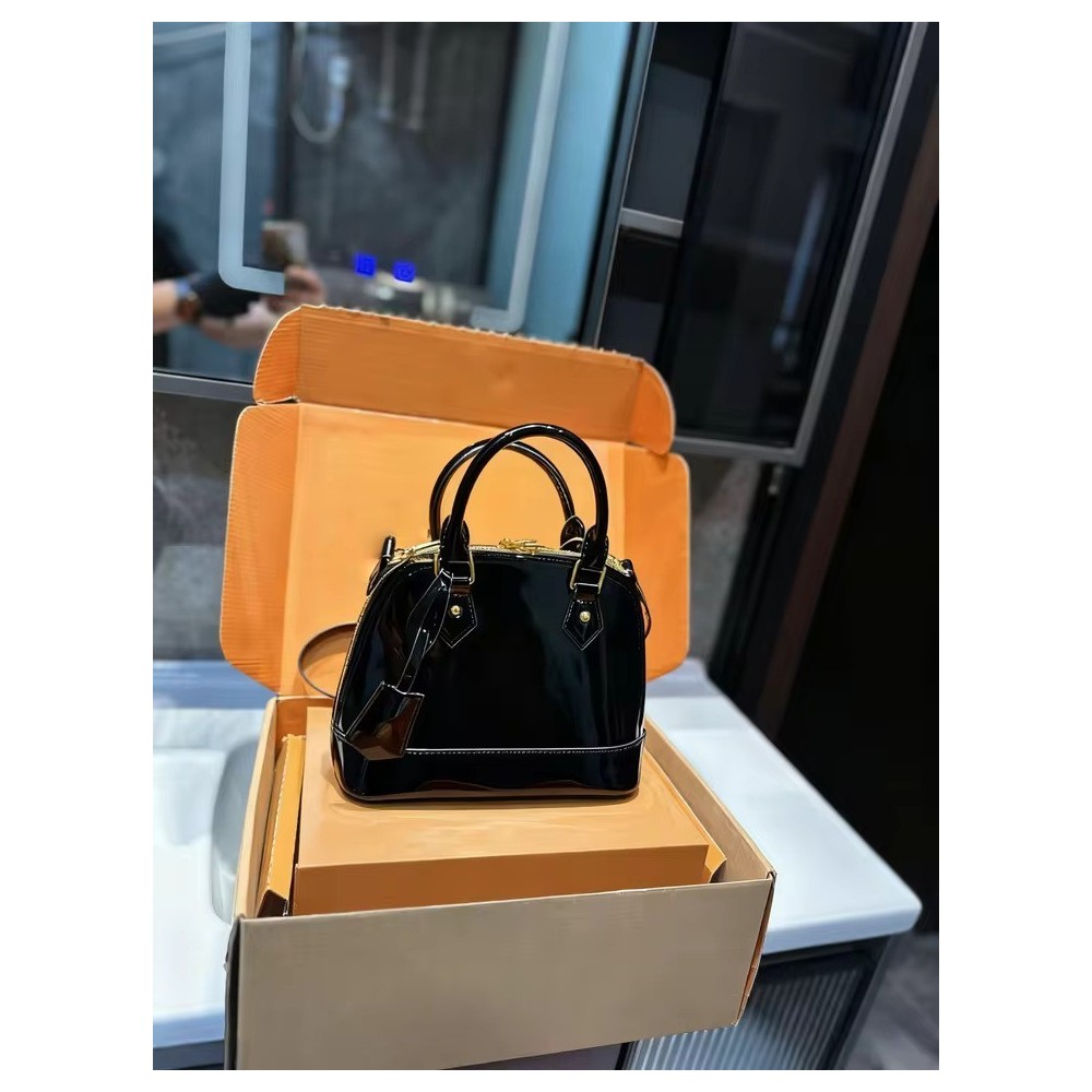 Borsa a Spalla in Pelle Luxe – Fashion e Portatile