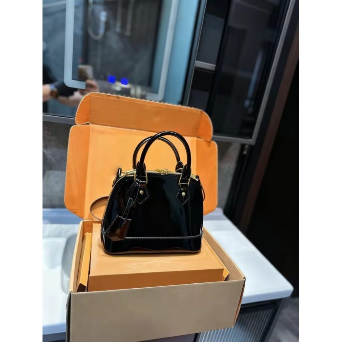 Borsa a Spalla in Pelle Luxe – Fashion e Portatile