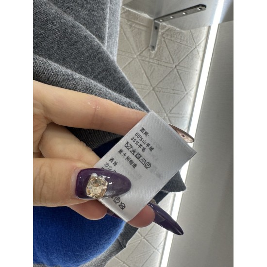 Maglione Arc de Triomphe All’Uncinetto in Cashmere e Lana | Pullover Girocollo a Coste Elegante