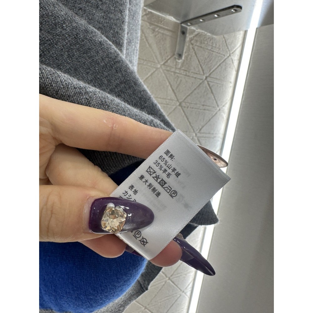 Crocheted Arc de Triomphe Cashmere Wool Sweater | Luxury Ribbed Knit Round Neck Pullover