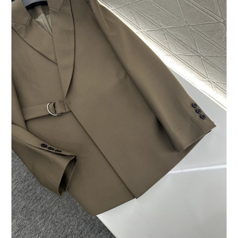 Completo Tailleur Elegante con Cintura – Giacca a Rever a Lancia e Pantaloni a Gamba Larga, Spalle Strutturate Oversize