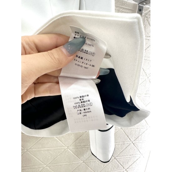 Abito Slim-Fit Color Block con Rever e Ricamo | Completo Elegante da Donna