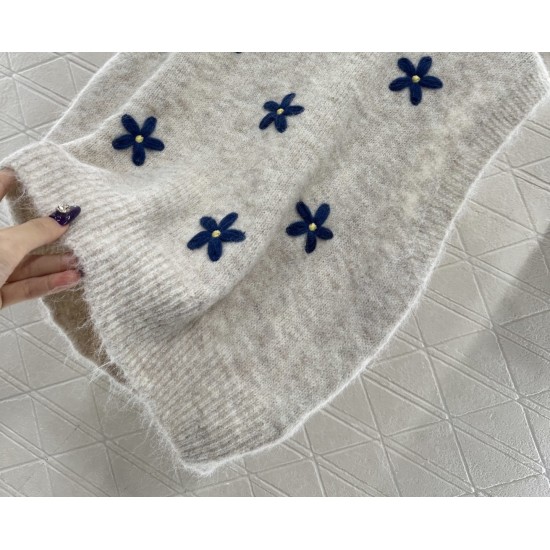 Gilet in Maglia di Lana con Fiori 3D e Dettagli Crochet