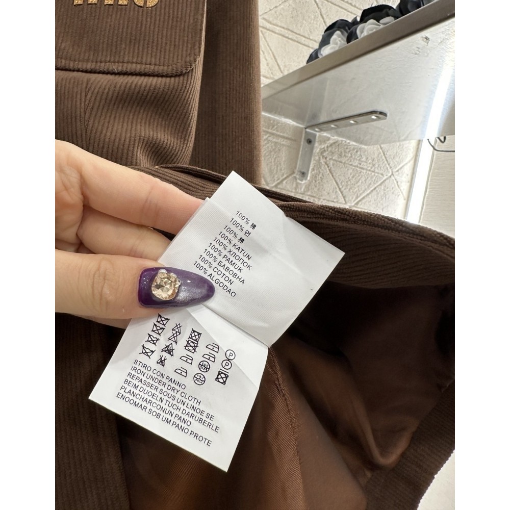 Giacca con Revers in Stile Maillard e Bordature a Coste con Dettagli in Camoscio