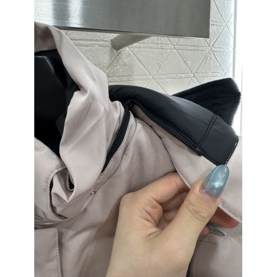 Detachable Hood Slim-Fit Down Jacket with Buckled Cuffs