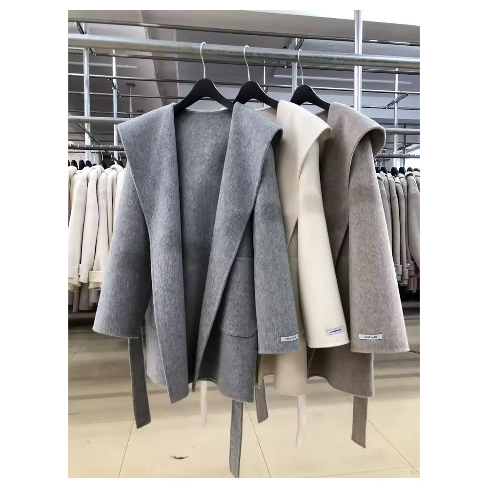 Cappotto in Lana Double-Face con Cappuccio | Elegante Modello Vestaglia con Cintura