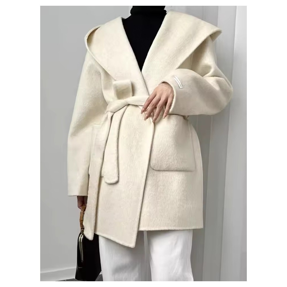 Cappotto in Lana Double-Face con Cappuccio | Elegante Modello Vestaglia con Cintura