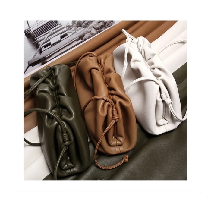Borsa Pochette Donna in Vera Pelle | Stile Dumpling di Lusso