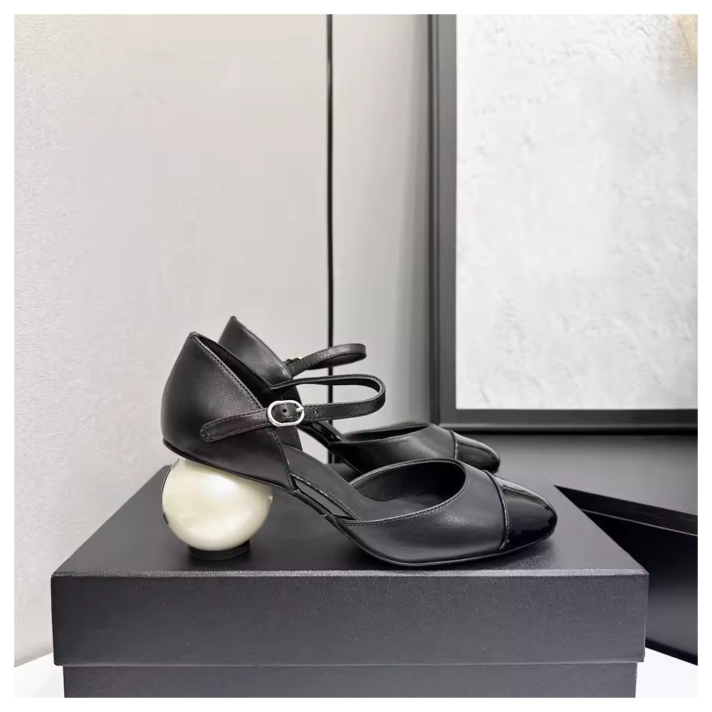 Two-Tone Mary Jane Pumps - Women's Cap Toe Block Heels with Sculptural Pearl