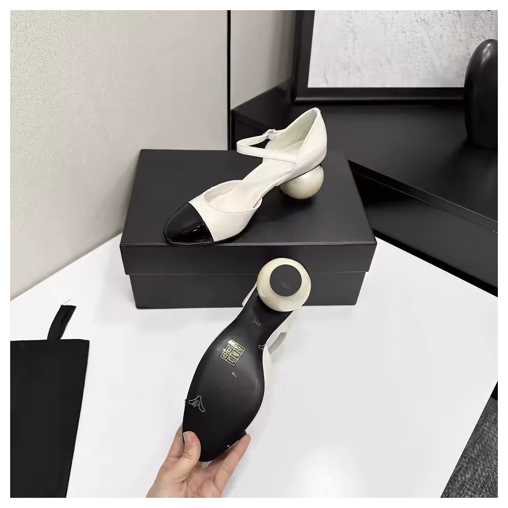 Two-Tone Mary Jane Pumps - Women's Cap Toe Block Heels with Sculptural Pearl
