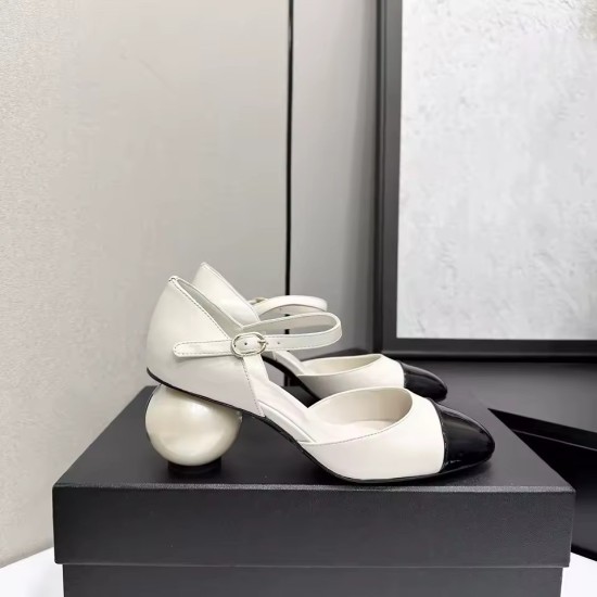 Two-Tone Mary Jane Pumps - Women's Cap Toe Block Heels with Sculptural Pearl