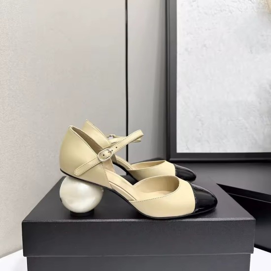 Two-Tone Mary Jane Pumps - Women's Cap Toe Block Heels with Sculptural Pearl