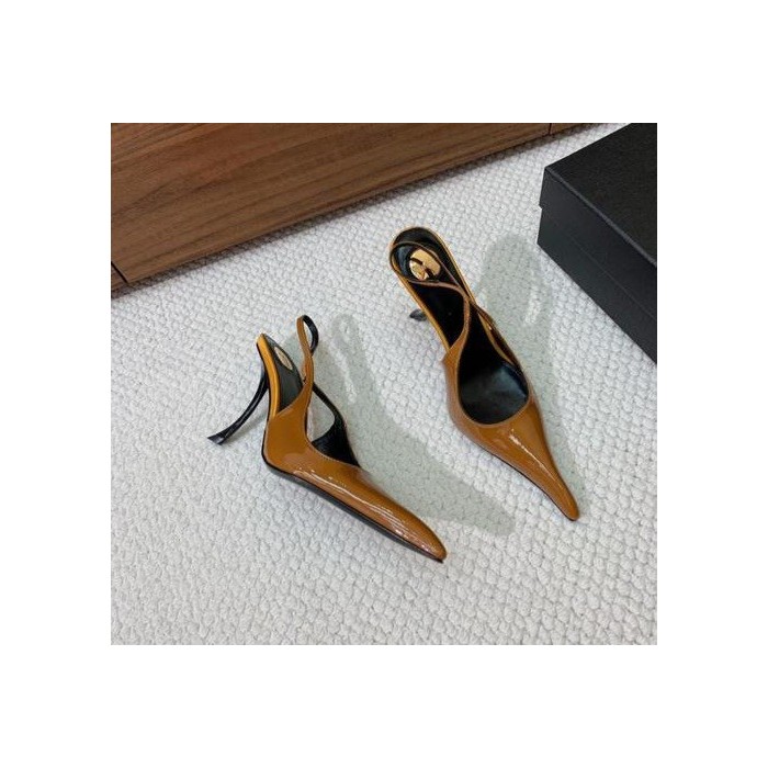Décolleté Slingback a Punta in Vernice con Tacco a Spillo Incurvato
