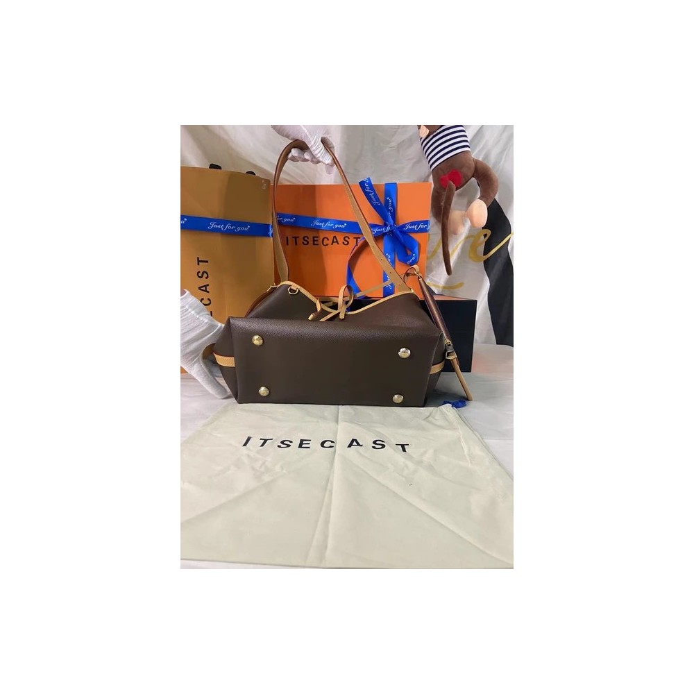 Luxury Women’s Shoulder Bag – Elegant Design & Premium Materials | Lux VL