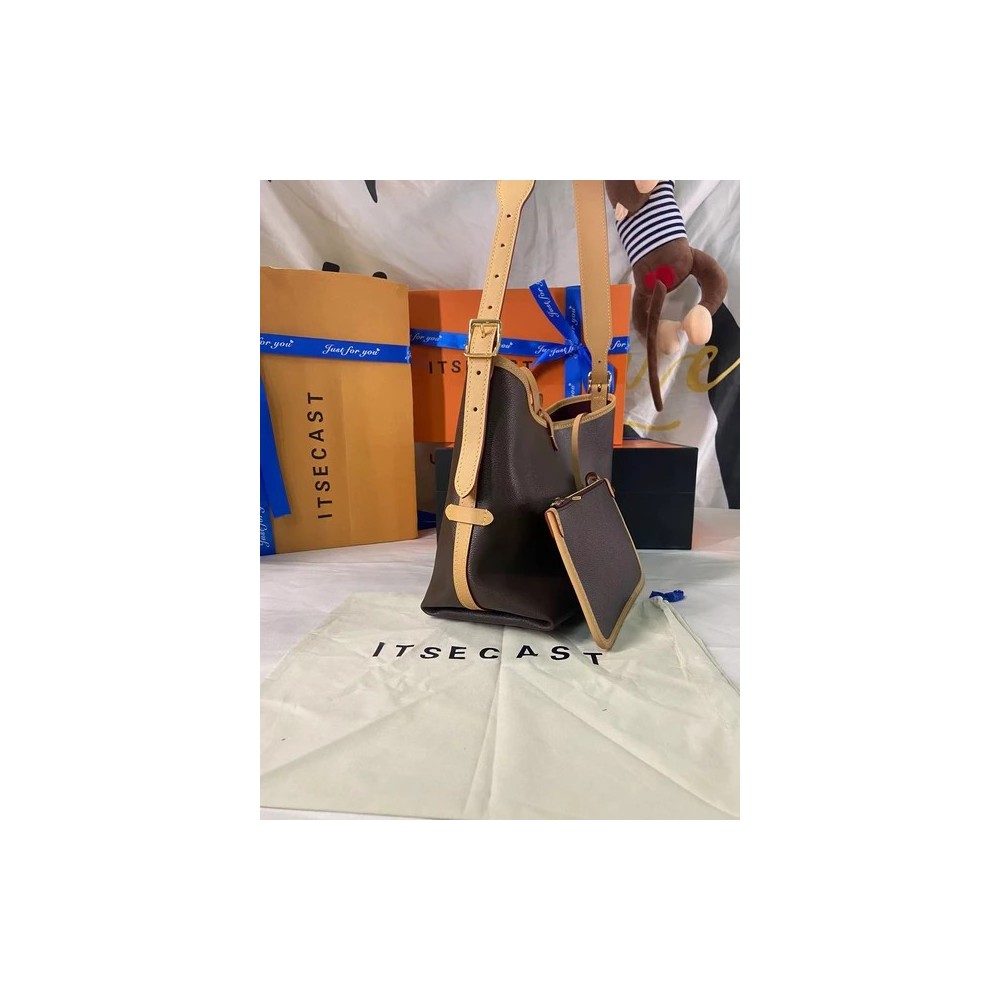 Luxury Women’s Shoulder Bag – Elegant Design & Premium Materials | Lux VL