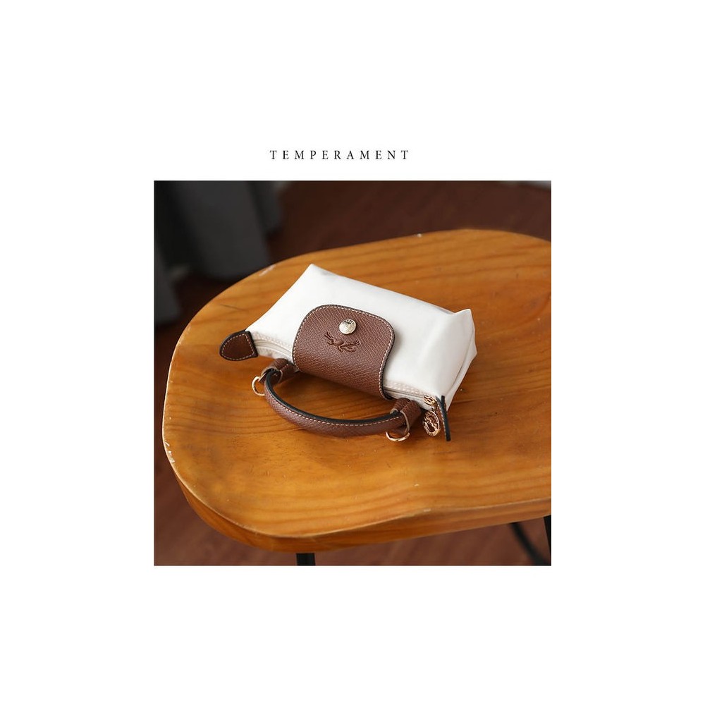 Borsa Y2 Dumpling Bun – Tracolla Elegante in Nylon e Pelle | Design Premium