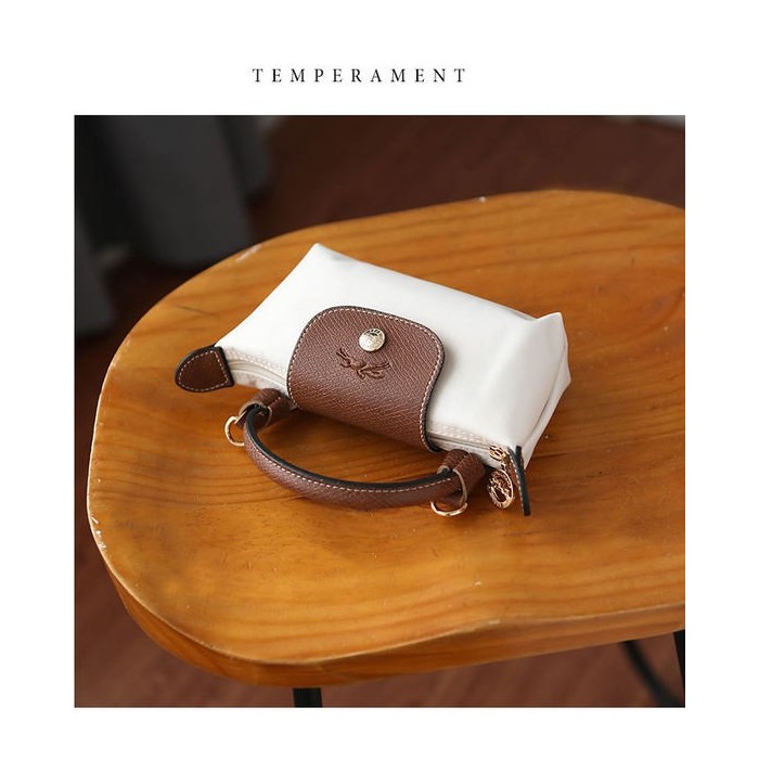 Y2 Dumpling Bun Bag – Elegant Nylon & Leather Crossbody | Premium Designer Style