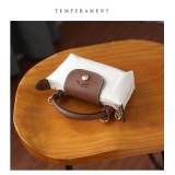 Borsa Y2 Dumpling Bun – Tracolla Elegante in Nylon e Pelle | Design Premium