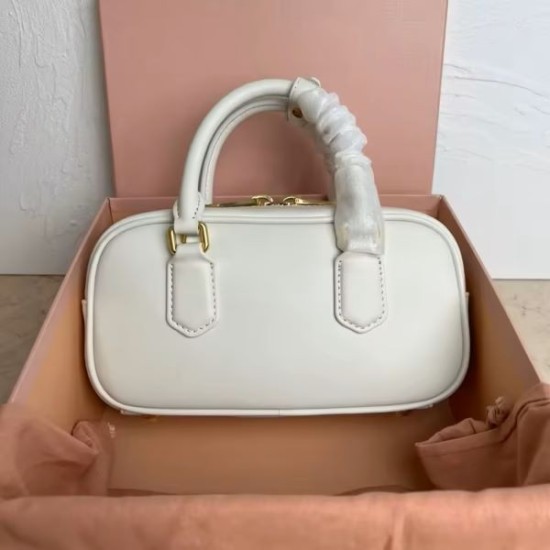 Luxury Leather Crossbody Bag for Women | Elegant & Timeless