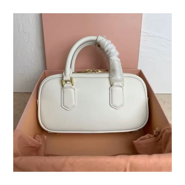 Luxury Leather Crossbody Bag for Women | Elegant & Timeless