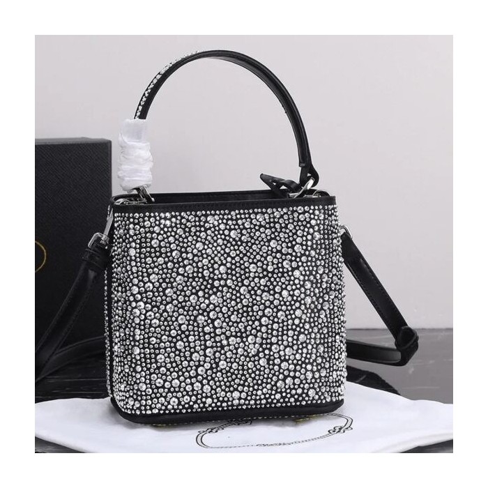 P Lux Crystal Mini Shoulder Bag – Elegant & Luxurious