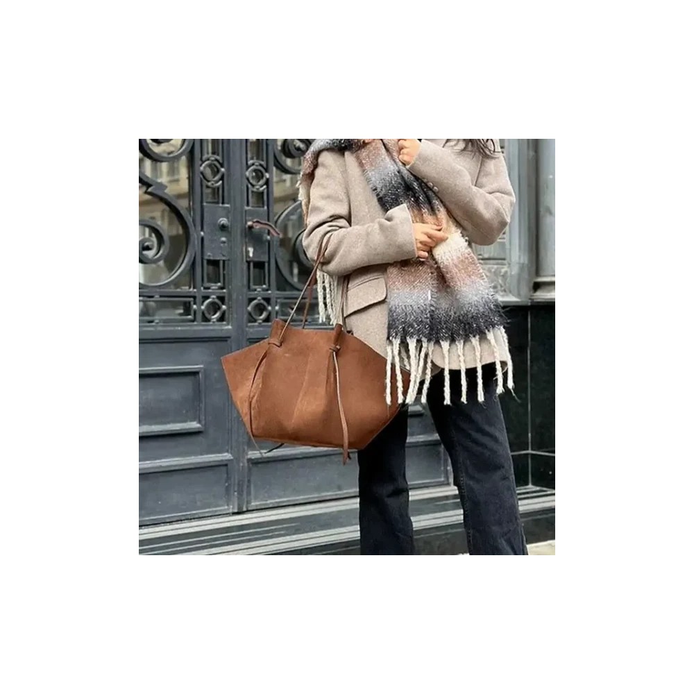 Borsa Tote in Finta Pelle Scamosciata di Lusso – Personalizzabile con Iniziali e Manico in Vera Pelle