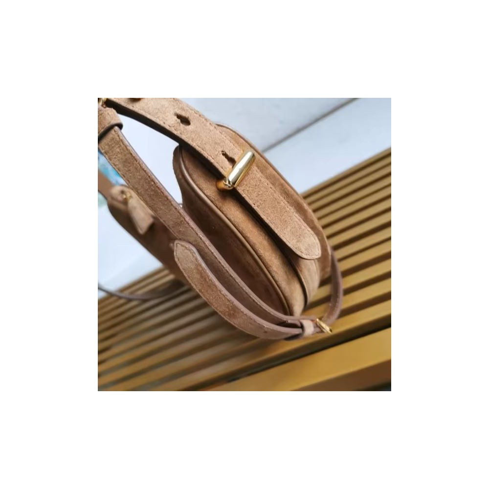 Borsa Moon Lux FF in Pelle Opaca – Lusso Minimal e Eleganza Senza Tempo