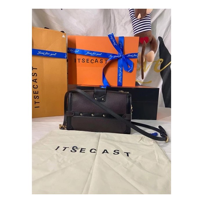 Luxury VL Shoulder Bag for Women | Elegant Design & Premium Materials