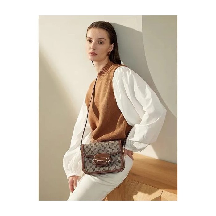 Lux G White Leather Shoulder Bag – Elegant Design & Premium Craftsmanship