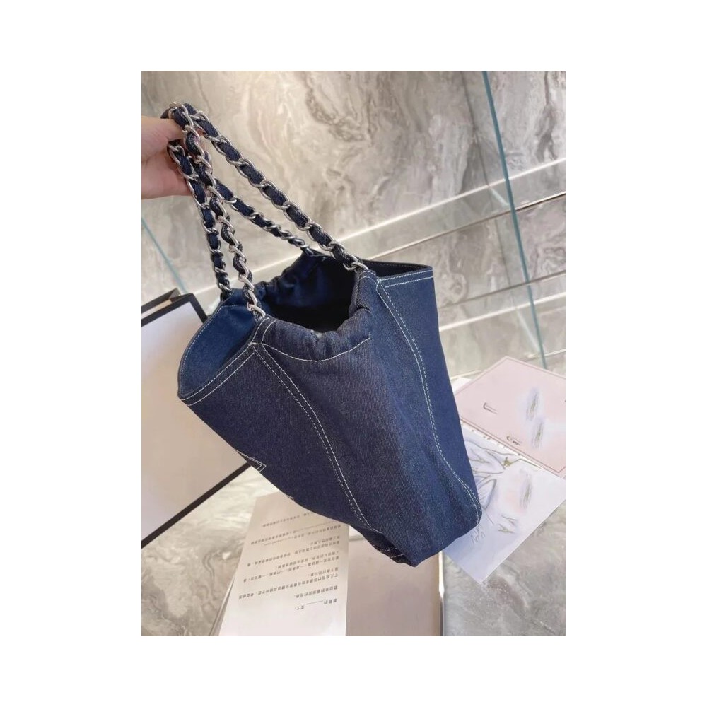 Lux C Women’s Chain Tote Bag – Elegant Design & Premium Materials