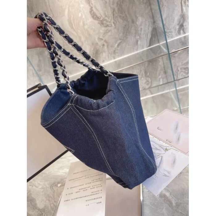 Lux C Women’s Chain Tote Bag – Elegant Design & Premium Materials