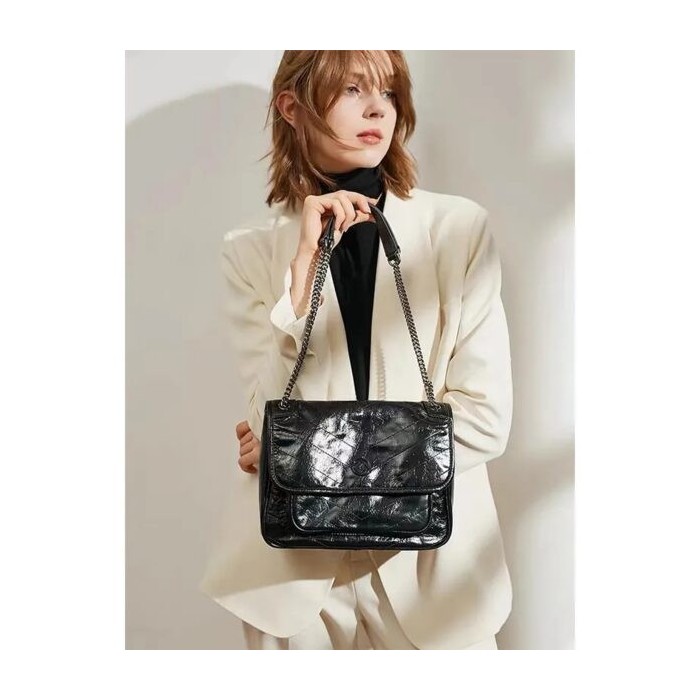 Borsa a Spalla di Lusso in Pelle con Catena | Eleganza e Qualità Artigianale