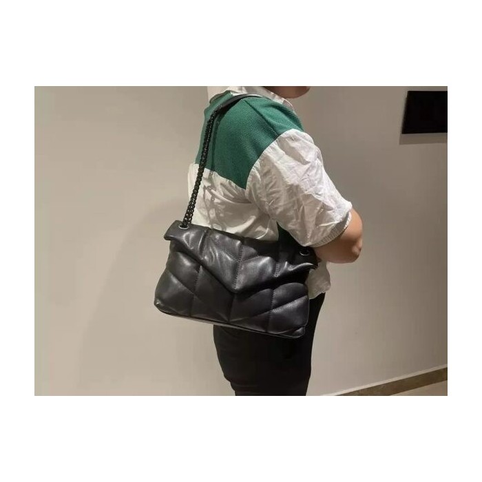 Borsa a Tracolla di Lusso da Donna in Pelle – Design Elegante e Materiali Pregiati