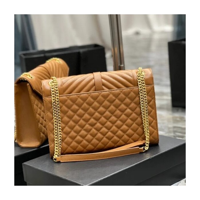 Borsa a Tracolla in Pelle con Catena YL Triangle – Design Elegante e Materiali Premium