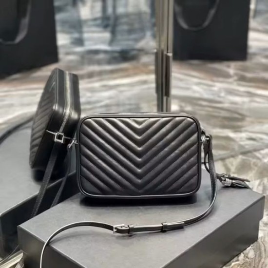 YL Square – Women’s Luxury Leather Crossbody Bag | Elegance & Versatility