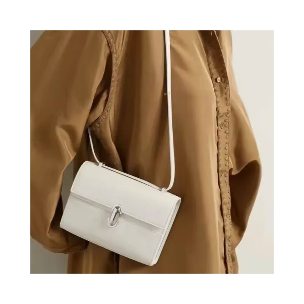 Borsa a Spalla in Vera Pelle Brand Symmetry 19 – Elegante e Versatile da Donna