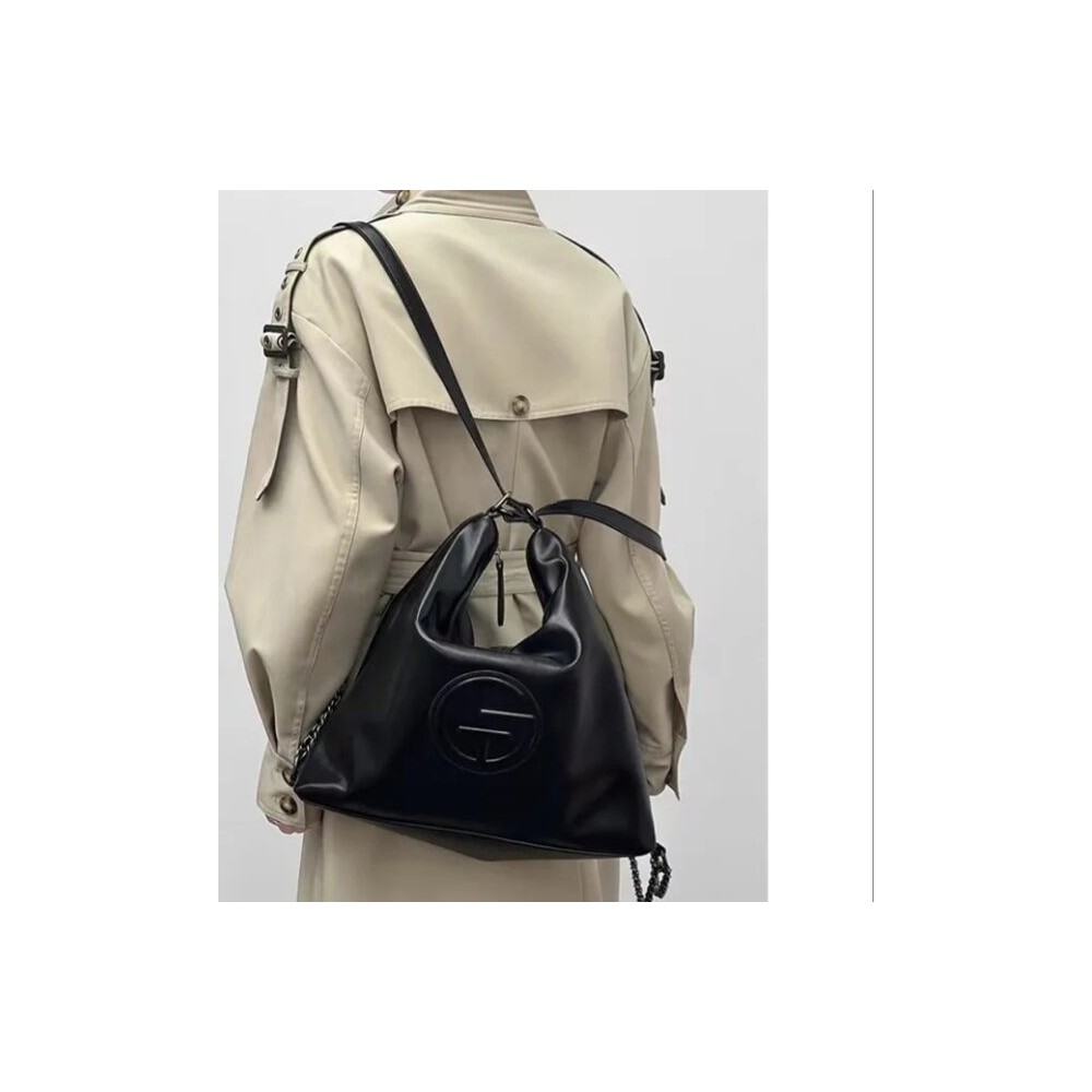 Borsa a Tracolla G Lux Nera da Donna | Design Elegante e Materiali Pregiati