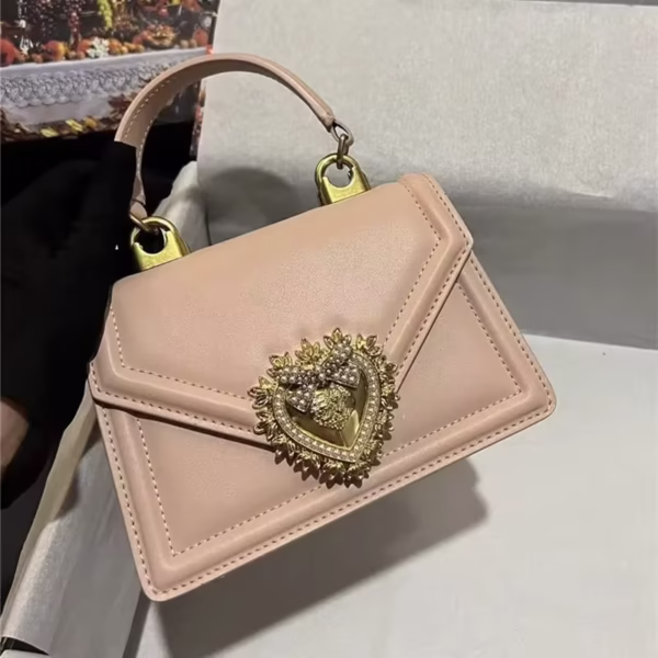 Elegant Top Lux DGG Layer Cow Leather Heart Bow Handbag Shoulder Slant Chain Bag Fashionable Flip Cover Small Square Bag - Image 2