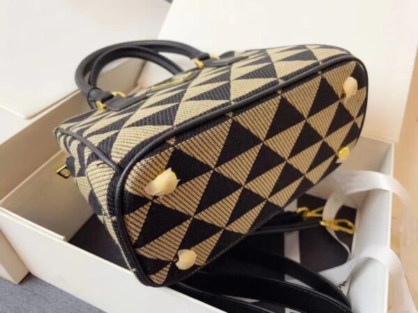 Women Fashion P Lux High Quality Cross Body Shoulder Versatile Bag - Image 2