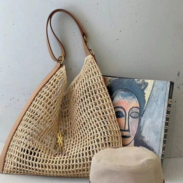 New beach vacation large capacity grass woven bag, women's fashionable beach bag, hollow out versatile