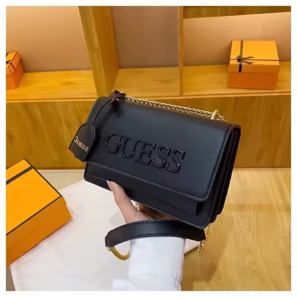 Trendy! Women's Soft - Textured Small Square Crossbody Bag - Fashion - Forward Chain Style, Effortless Everyday Essential - immagine 3