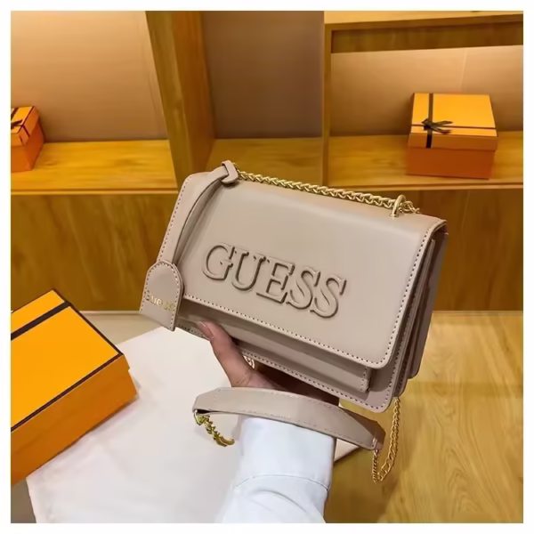 Trendy! Women's Soft - Textured Small Square Crossbody Bag - Fashion - Forward Chain Style, Effortless Everyday Essential - immagine 5