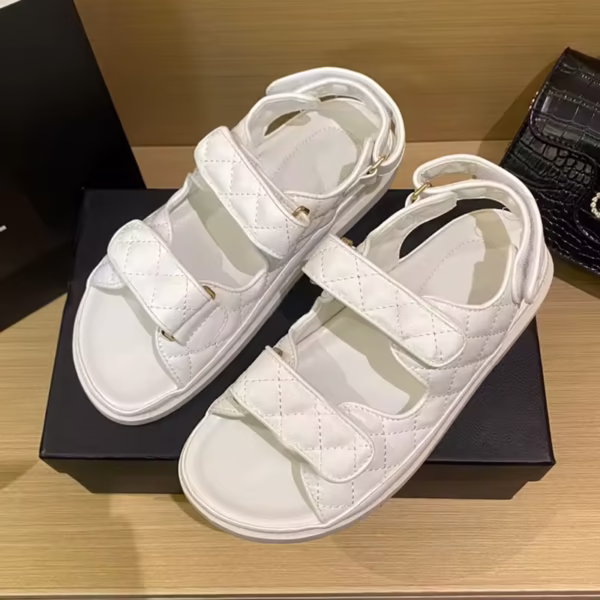 Women's Clogs New Anti-slip Sandals Thick Bottom EVA Slippers Beach Shoes Outdoor Comfort Height Increasing Shoes 34-42